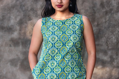 Chiguru Classic Green Khata Cotton Sleeveless Kurta - Bimba Studio 