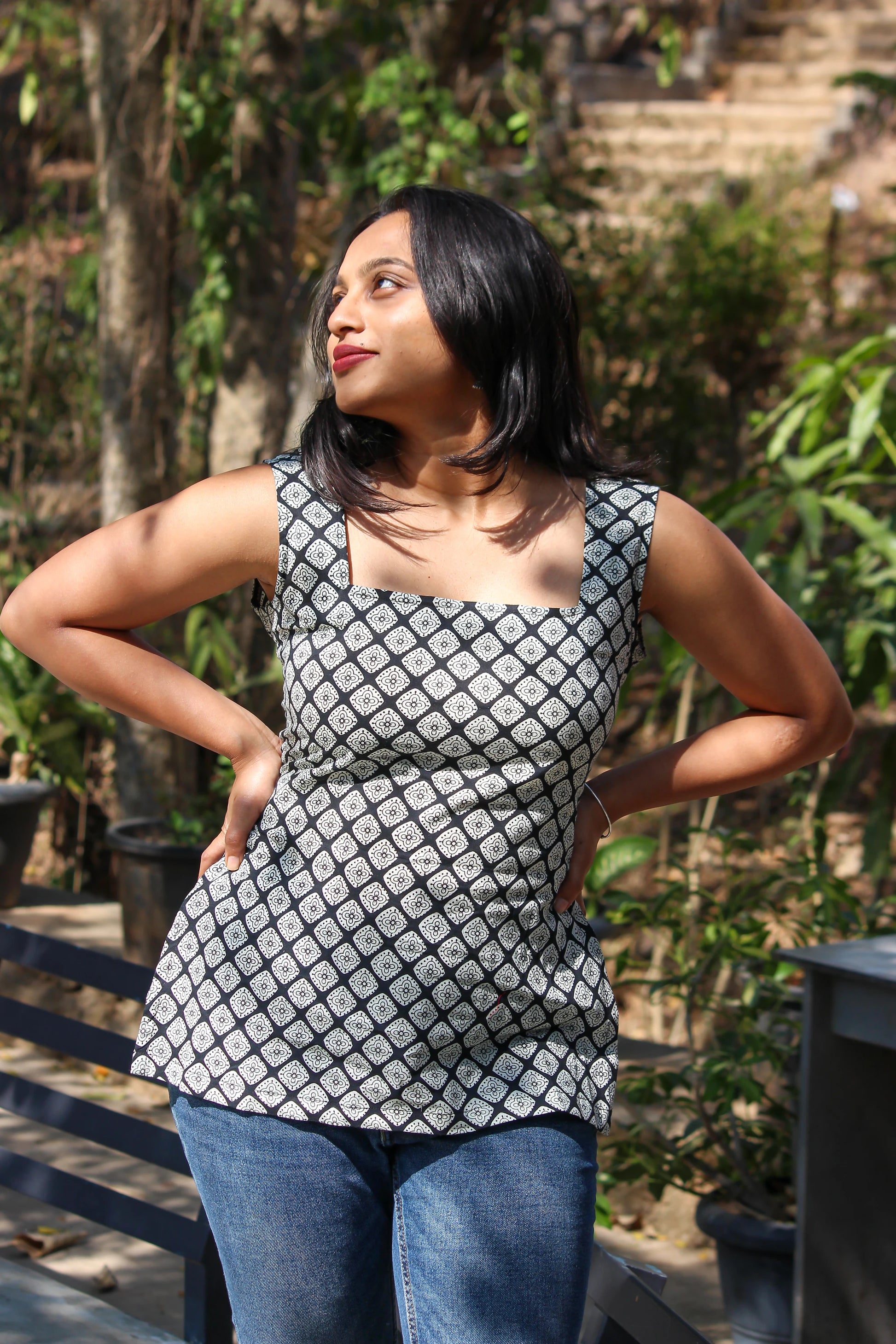 Chitrakari sleeveless printed kurti - Bimba Studio 