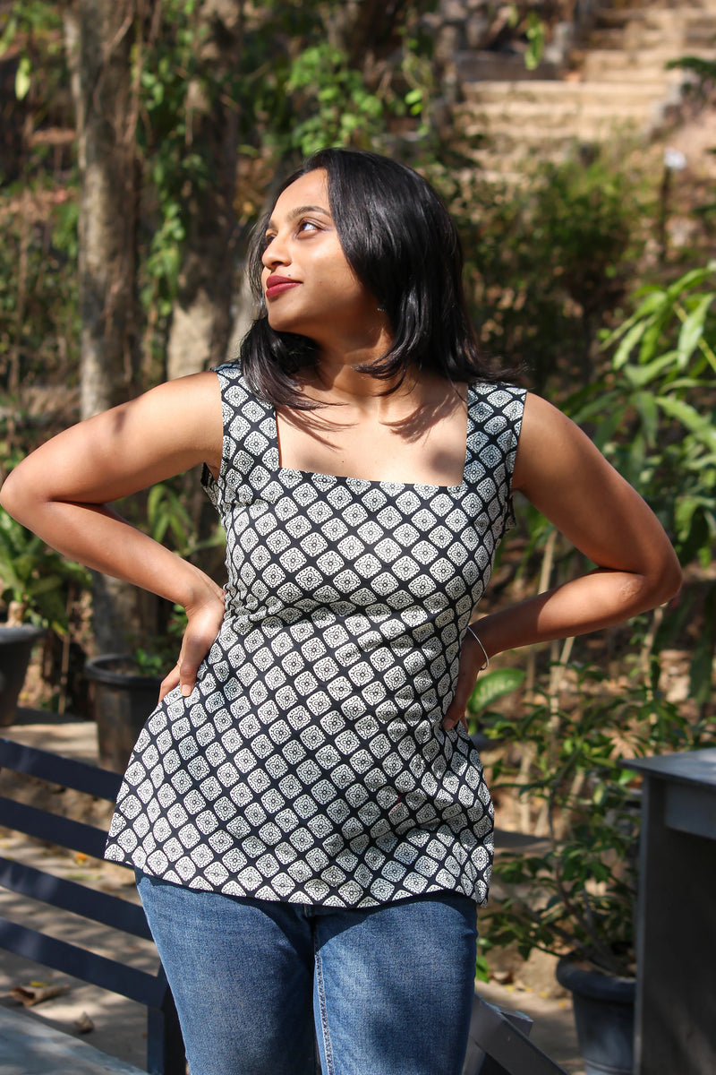 Chitrakari Black Corset Printed Kurti