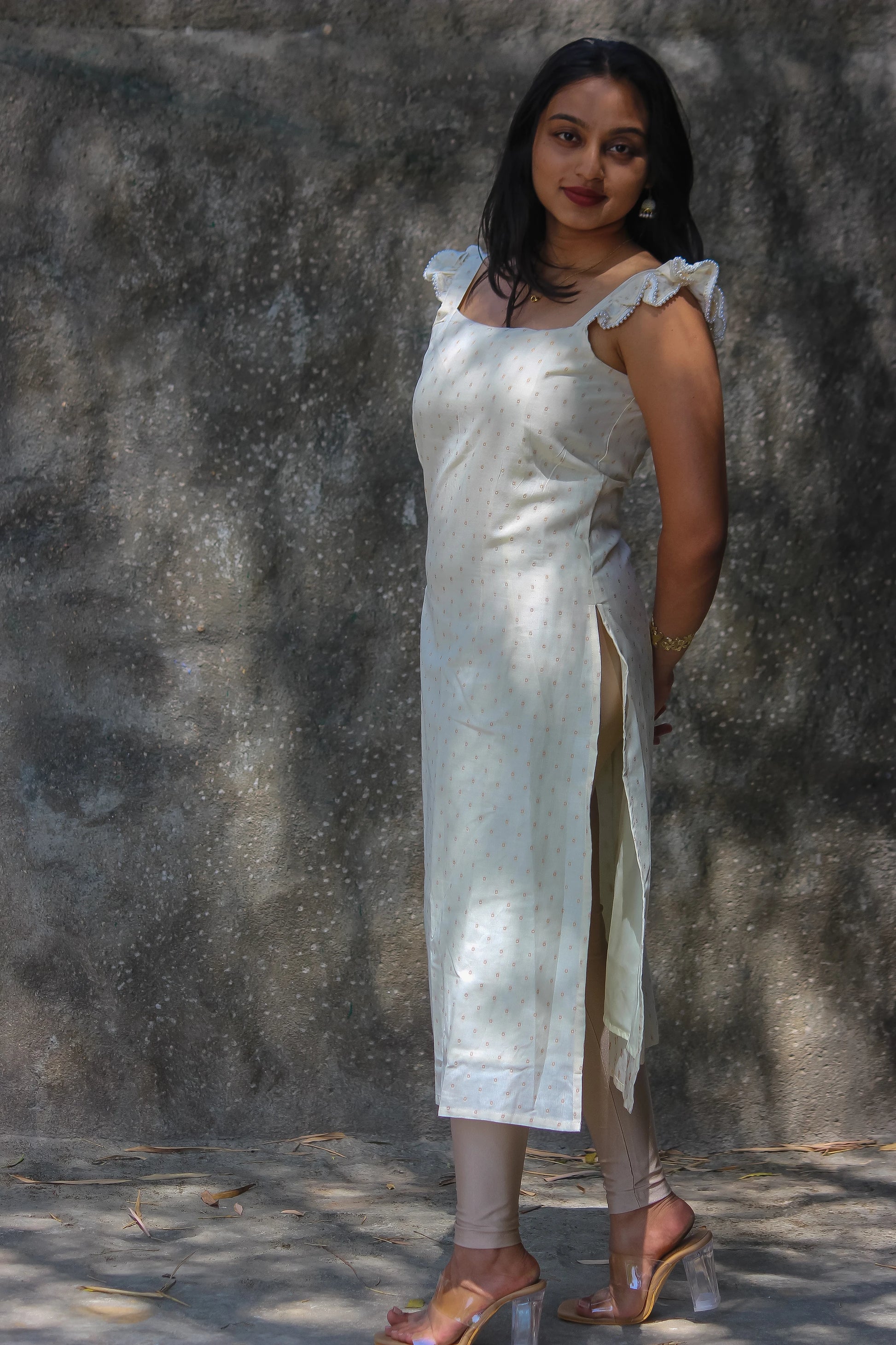 Siri Off white Sleeveless Frills Kurta - Bimba Studio 