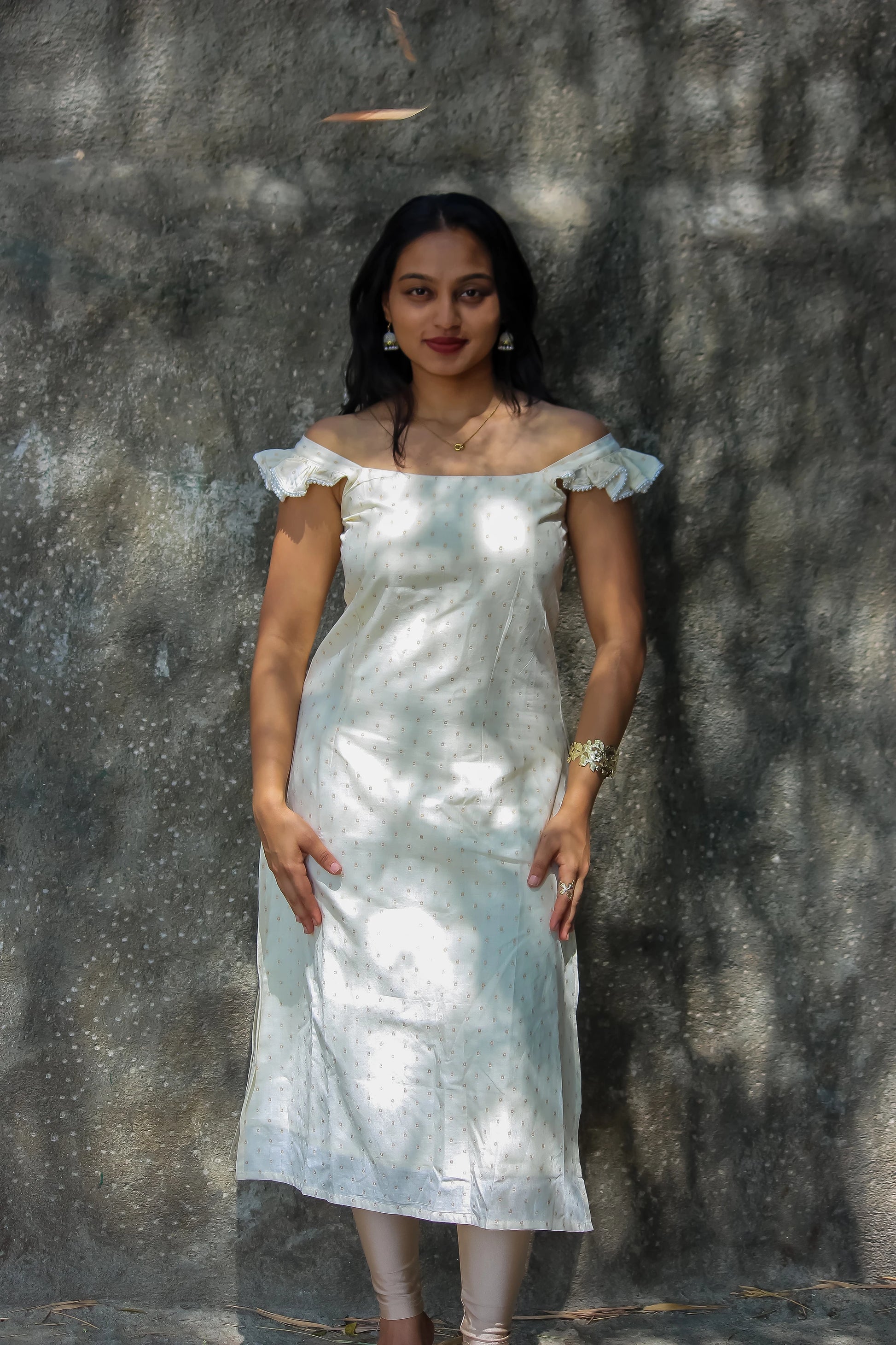 Siri Off white Sleeveless Frills Kurta - Bimba Studio 