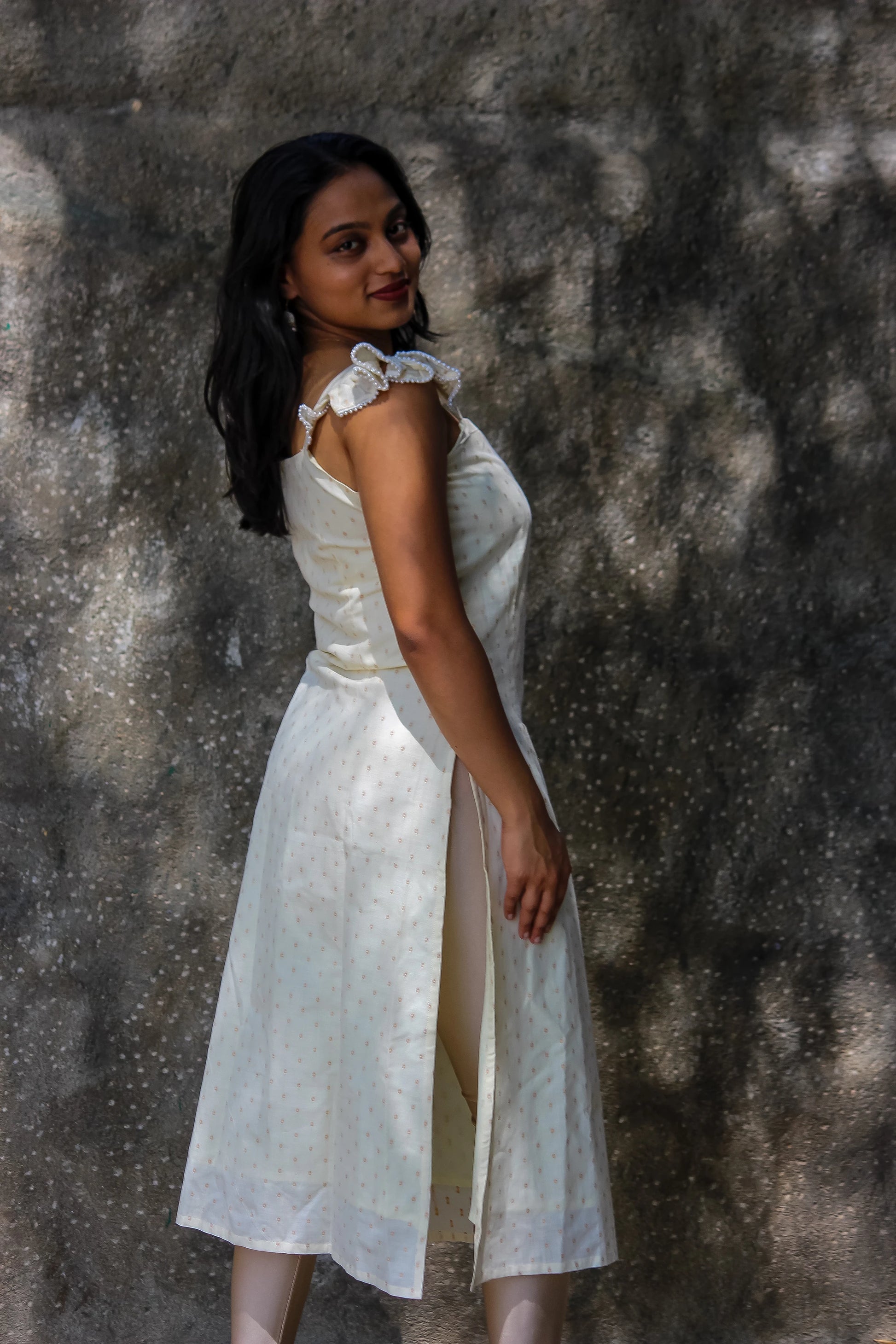 Siri Off white Sleeveless Frills Kurta - Bimba Studio 