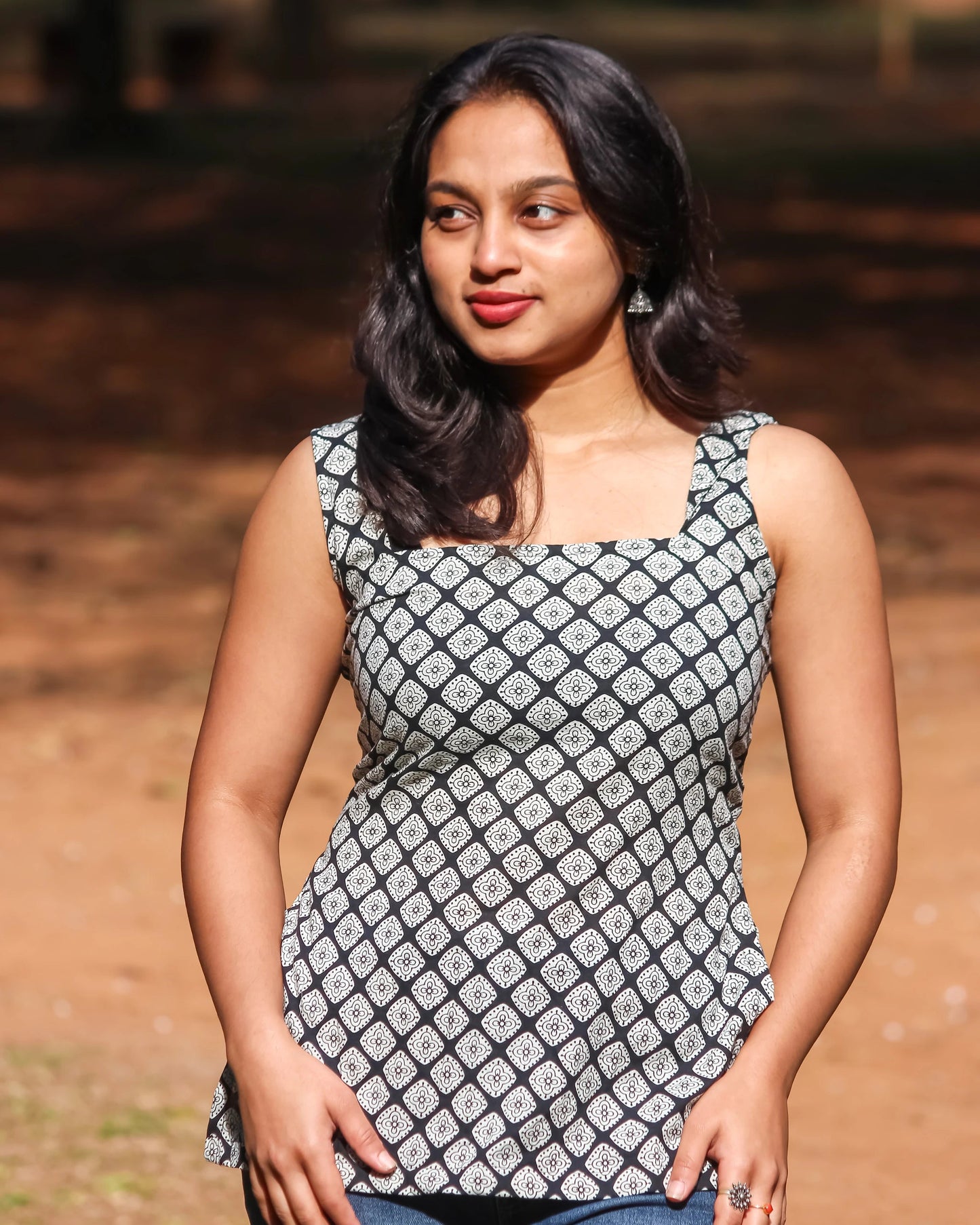 Chitrakari sleeveless printed kurti - Bimba Studio 