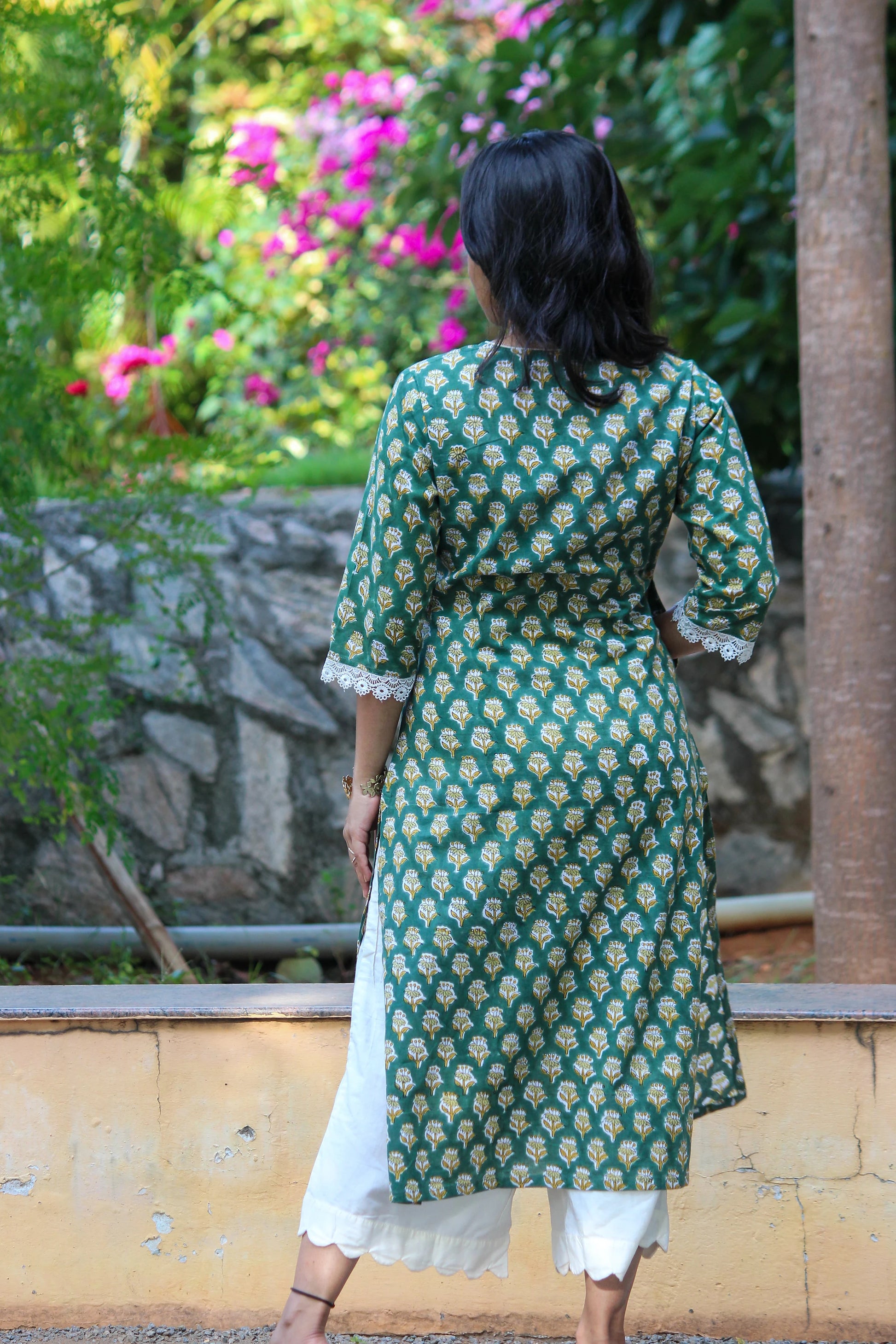 Bimba Studio Veni breathable cotton straight kurta featuring a floral handblock print and functional pocket