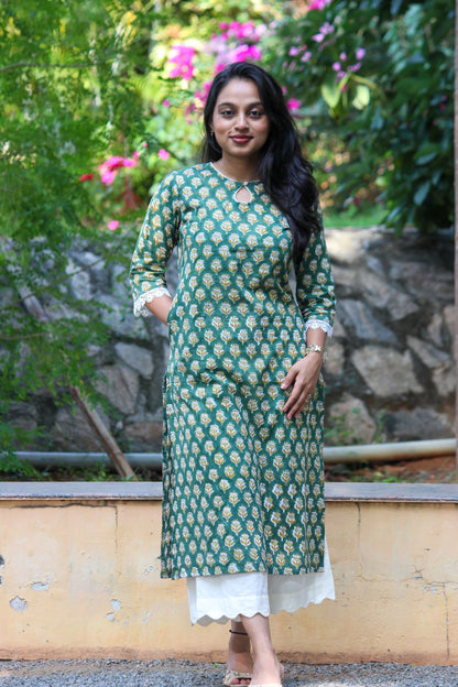 Bimba Studio Veni breathable cotton straight kurta featuring a floral handblock print and functional pocket